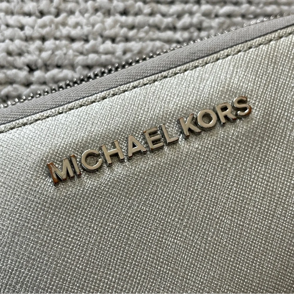 Michael Kors Silver Saffiano leather Wallet wristlet